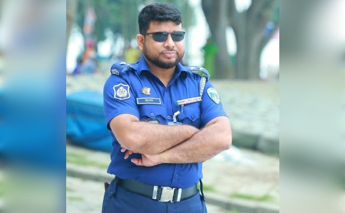 আশুলিয়ার জামগড়া পুলিশ ফাঁড়ি নিয়ে বাড়ছে অভিযোগ; ক্ষমতার অপব্যবহার, ভয়ভীতি ও উৎকোচ বাণিজ্যের কেন্দ্রে – এসআই রাশেদ