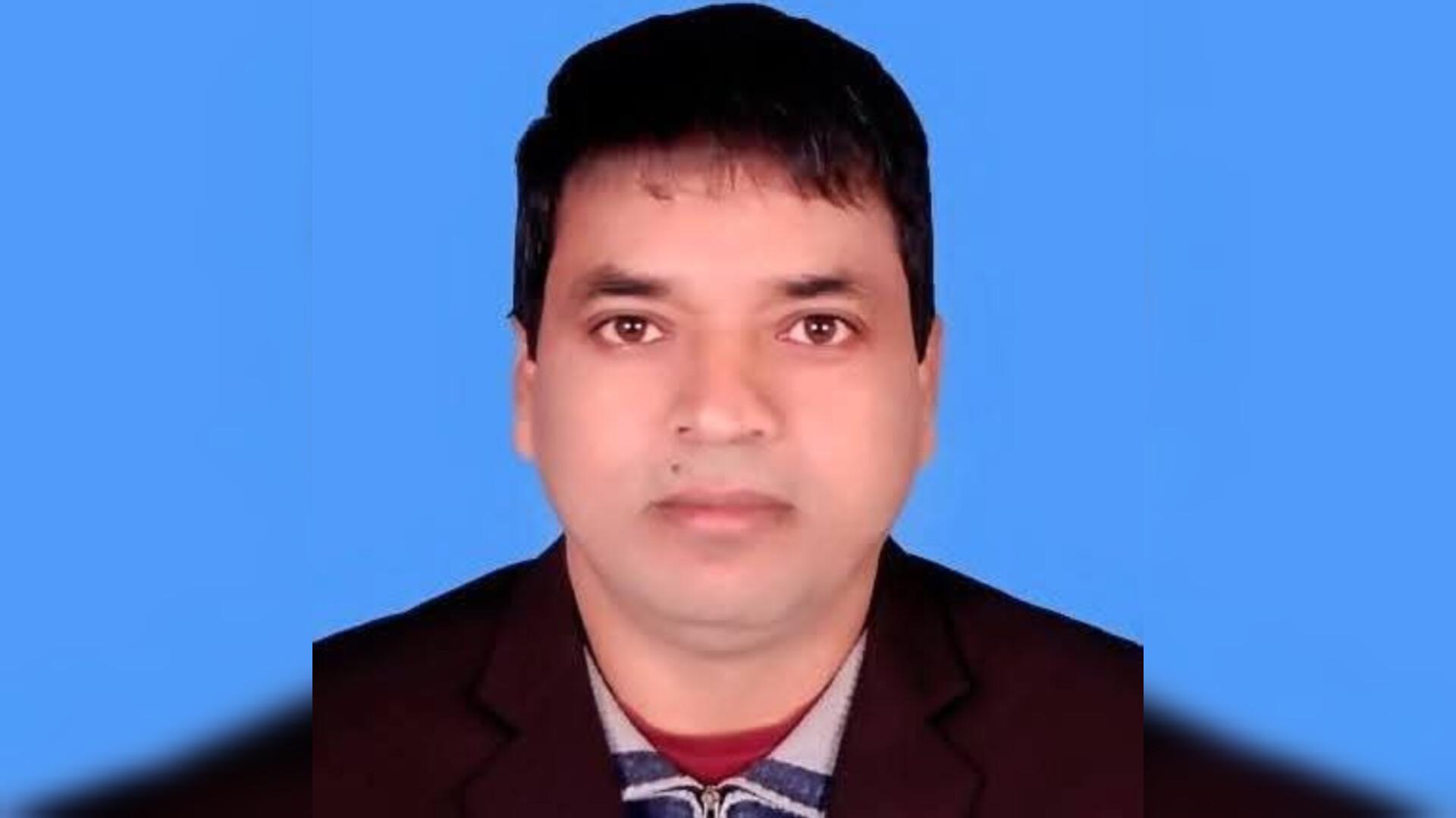 আশুলিয়ার ধামসোনা ইউনিয়ন পরিষদের সচিব আবুল কালাম আজাদের কারিশমায় স্থবির পরিষদে কর্মচাঞ্চল্য